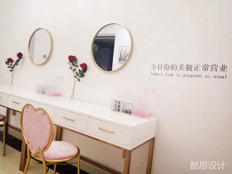 千頌伊智慧美店現(xiàn)場(chǎng)圖.jpg